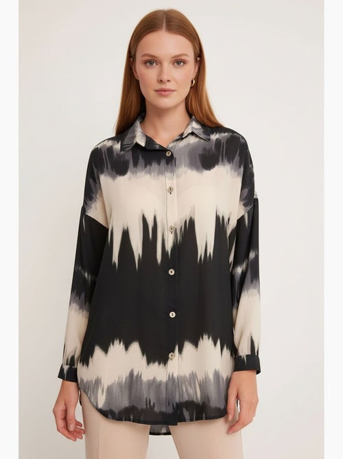 Camisa oversized de tecelagem abstrata de manga comprida com fecho de botões bdart - Kiabi Camisa oversized de tecelagem abstrata de manga comprida com fecho de botões bdart - Kiabi