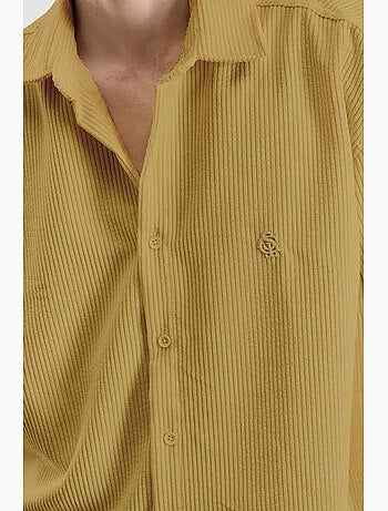 Camisa oversized de veludo com manga comprida e botões à frente giesto