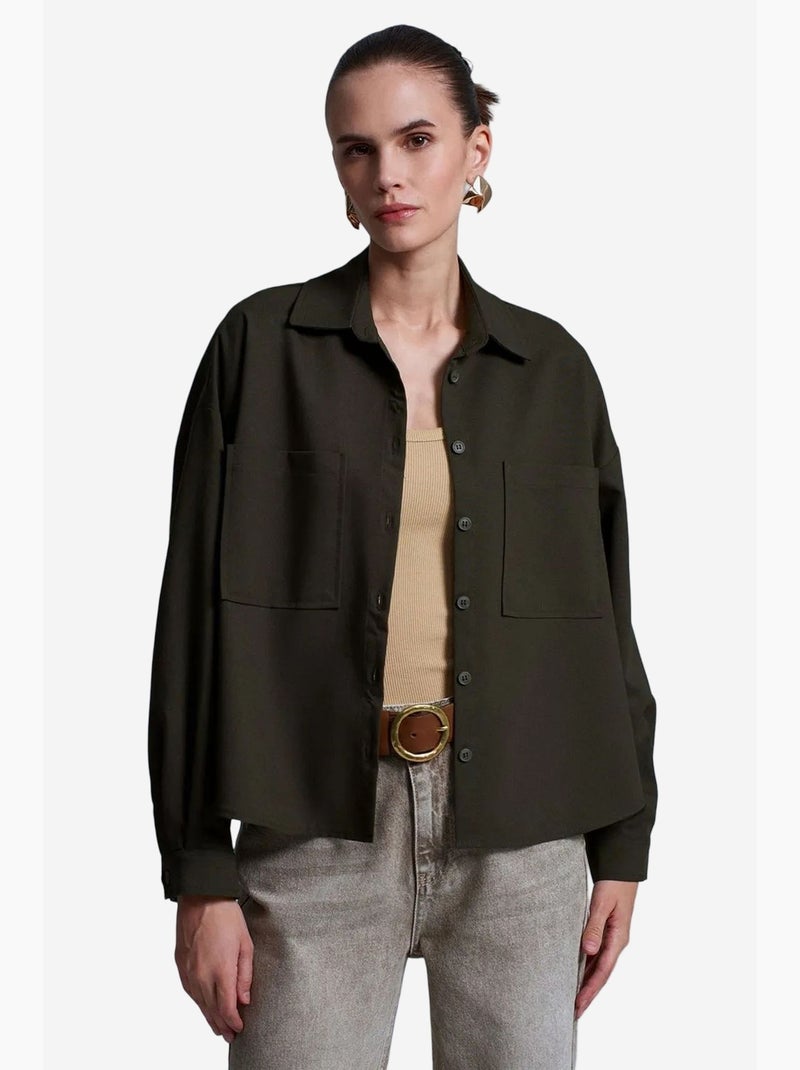 Camisa oversized em crepe com abotoamento frontal dilvin Cáqui - Kiabi