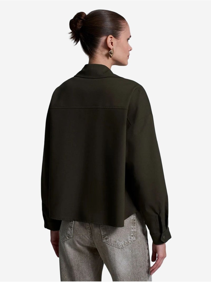 Camisa oversized em crepe com abotoamento frontal dilvin Cáqui - Kiabi