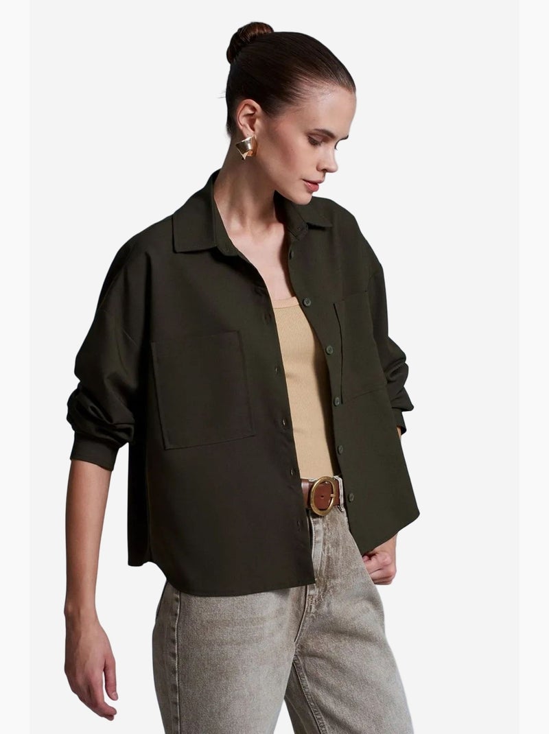 Camisa oversized em crepe com abotoamento frontal dilvin Cáqui - Kiabi