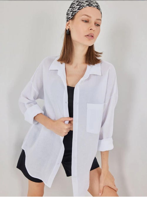 Camisa oversized em mistura de linho com detalhes de bolsos bdart - Kiabi Camisa oversized em mistura de linho com detalhes de bolsos bdart - Kiabi