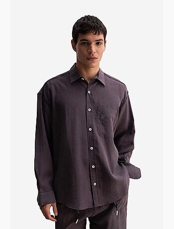 Camisa oversized masculina de manga comprida com bolso giesto