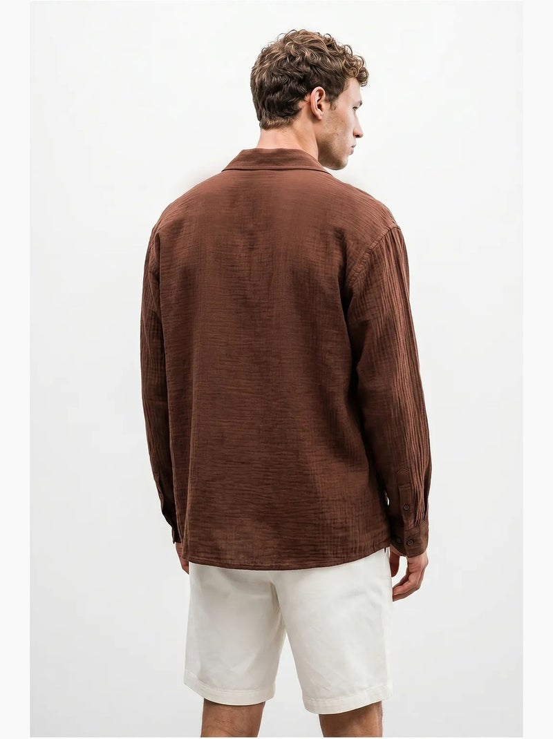 Camisa oversized texturizada com abotoamento frontal lucci Castanho - Kiabi