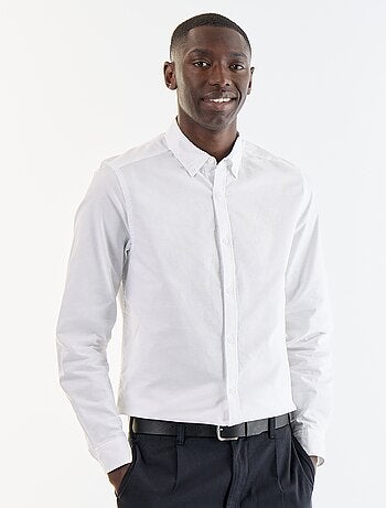 Camisa oxford com abertura abotoada