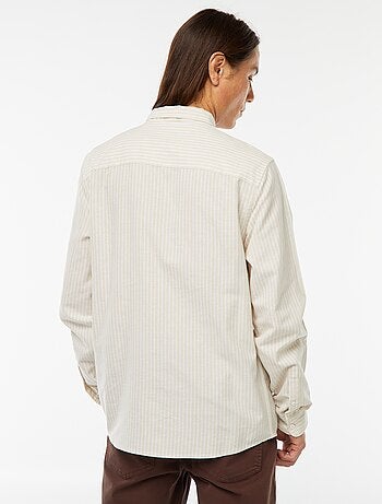 Camisa Oxford com motivo às riscas