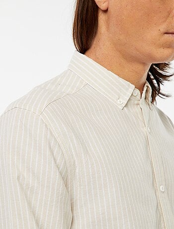 Camisa Oxford com motivo às riscas