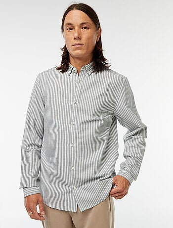 Camisa Oxford com motivo às riscas