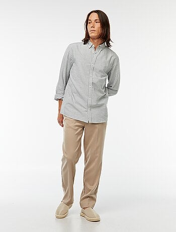 Camisa Oxford com motivo às riscas