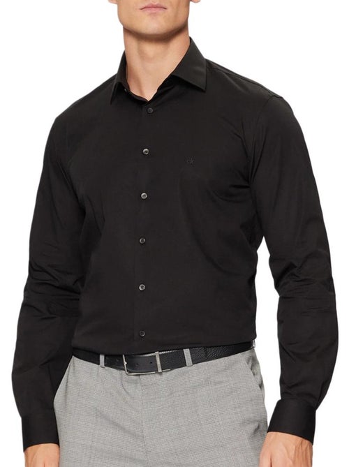 Camisa Preta Masculina Calvin Klein Jeans Poplin Stretch Regular - Kiabi Camisa Preta Masculina Calvin Klein Jeans Poplin Stretch Regular - Kiabi