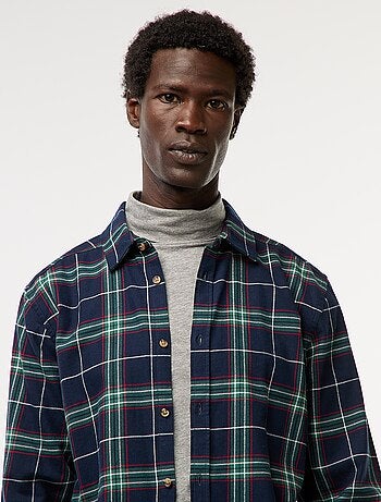 Camisa regular aos quadrados