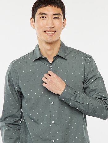 Camisa regular às bolinhas