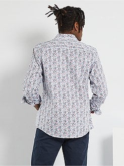 Camisa slim com flores - Kiabi