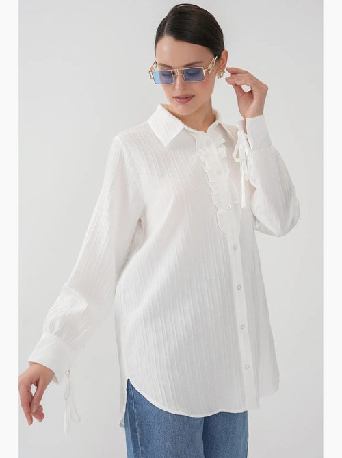 Camisa texturizada com detalhes de folhos bdart - Kiabi Camisa texturizada com detalhes de folhos bdart - Kiabi