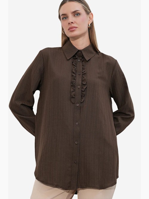 Camisa texturizada com detalhes de folhos bdart - Kiabi Camisa texturizada com detalhes de folhos bdart - Kiabi