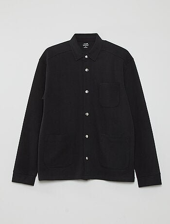 Camisa tipo casaco lisa elástica