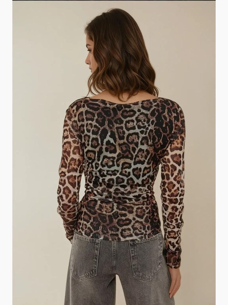 Camiseta estampa leopardo decote barco drapeado manga comprida hiccup Preto Castanho - Kiabi