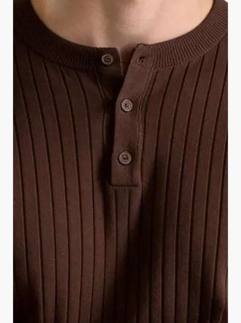 Camiseta gola com botões manga comprida ajustada giesto Castanho-chocolate - Kiabi