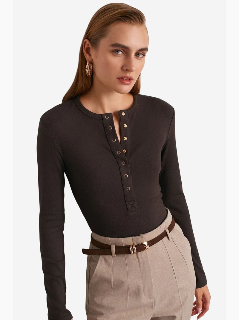 Camiseta gola redonda manga comprida canelada com botões dilvin Cinza-preto - Kiabi