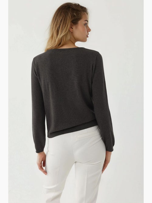 Camisola básica de gola redonda em mistura de viscose hiccup - Kiabi Camisola básica de gola redonda em mistura de viscose hiccup - Kiabi