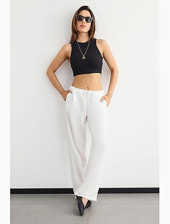 Camisola básica de gola redonda em tecido hiccup