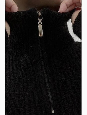 Camisola básica de malha com gola de fecho hiccup
