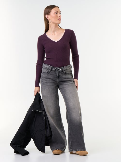 Camisola canelada com decote em V e renda - Kiabi