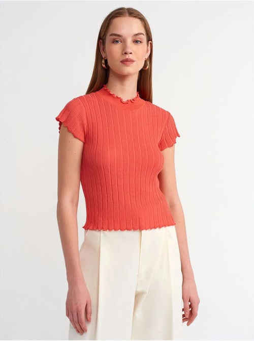 Camisola canelada slim fit com meia gola alta dilvin - Kiabi Camisola canelada slim fit com meia gola alta dilvin - Kiabi