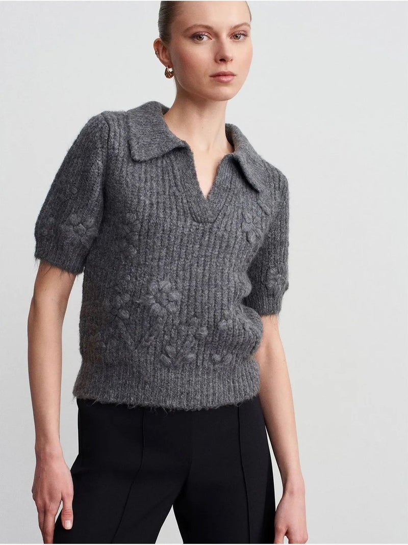 Camisola canelada texturizada com gola polo Cinza antracite - Kiabi