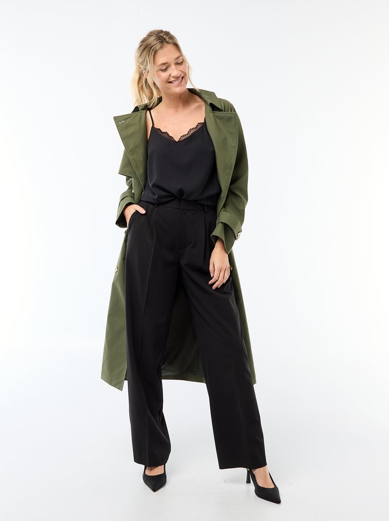 Camisola com alças finas ajustáveis e gola em renda Preto - Kiabi