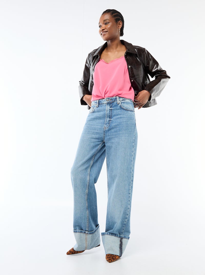 Camisola com alças finas ajustáveis e gola em renda Rosa - Kiabi