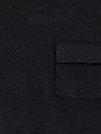 Camisola com bolso com aba