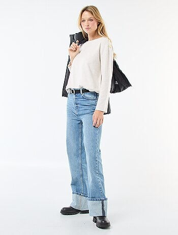 Camisola com botões fantasia dourados no ombro