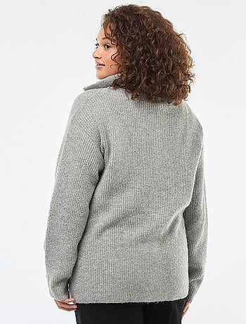 Sweat com fecho éclair e capuz em malha tricot