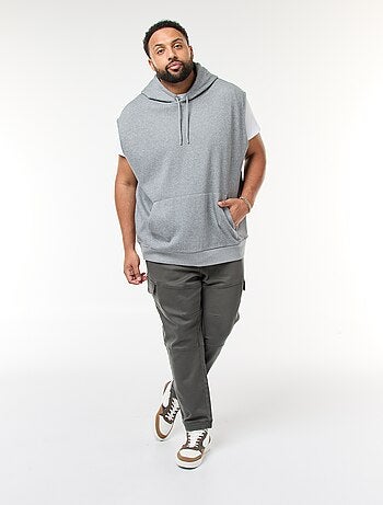Camisola com capuz sem mangas e bolso canguru