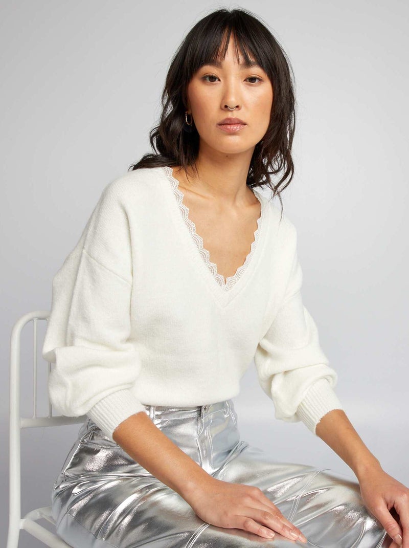 Camisola com decote em bico em renda Branco - Kiabi