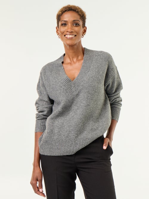 Camisola com decote em V grande em malha canelada - Kiabi Camisola com decote em V grande em malha canelada - Kiabi
