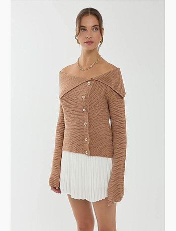 Camisola com detalhe de botão e ombro de fora hiccup