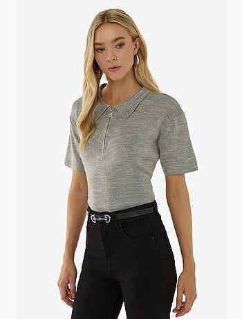 Camisola com fecho e gola polo