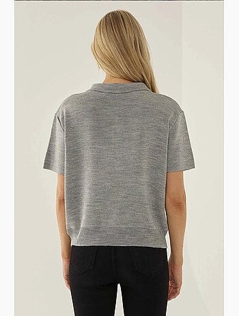 Camisola com fecho e gola polo