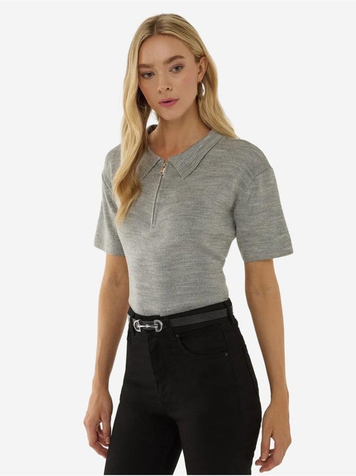Camisola com fecho e gola polo - Kiabi Camisola com fecho e gola polo - Kiabi