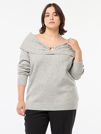 Camisola com gola bardot e pormenor frontal