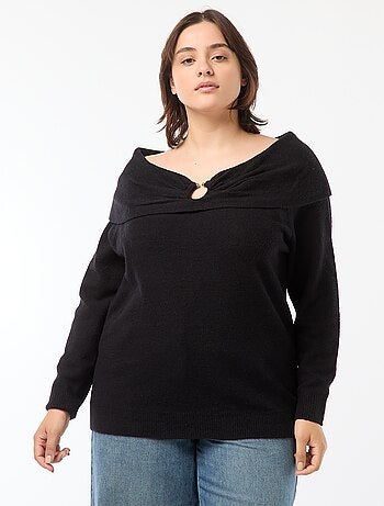 Camisola com gola bardot e pormenor frontal