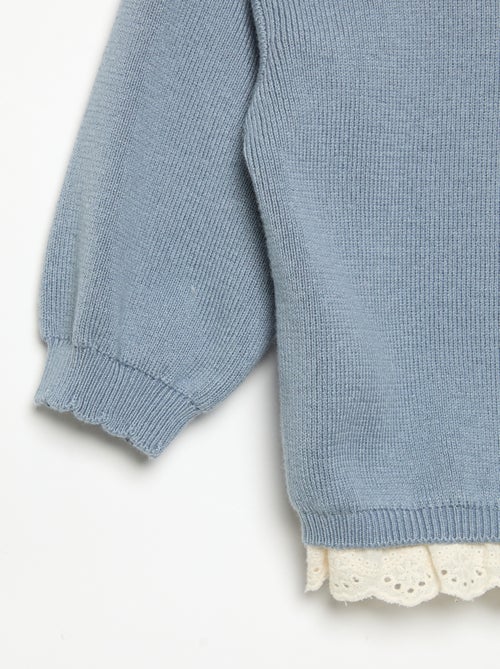 Camisola com gola fantasia em bordado inglês - Kiabi