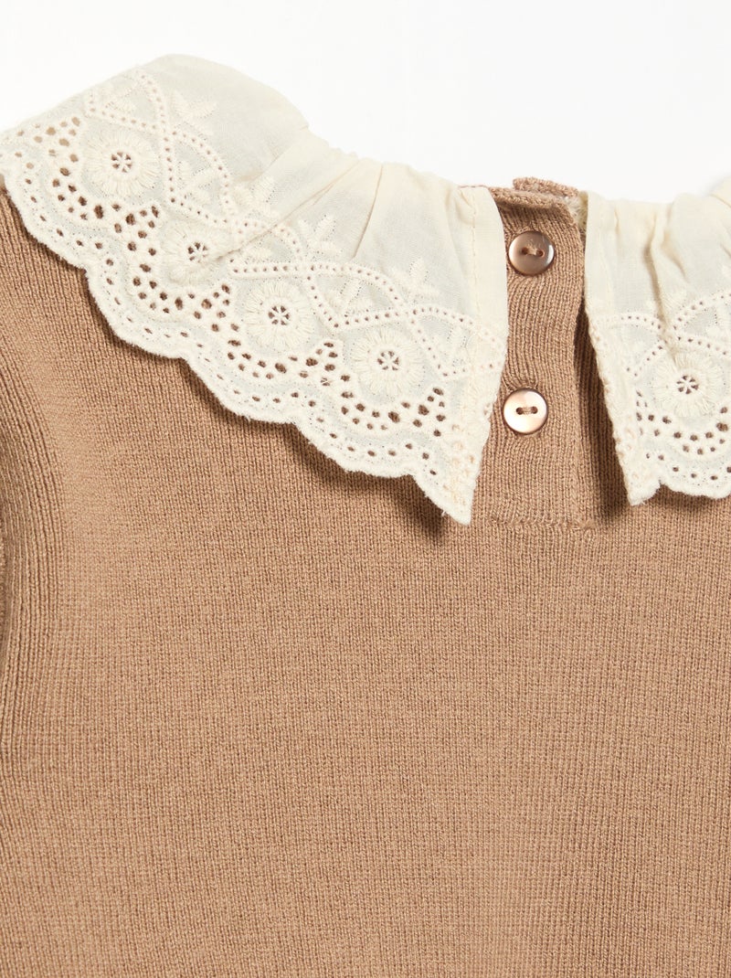 Camisola com gola fantasia em bordado inglês Castanho - Kiabi