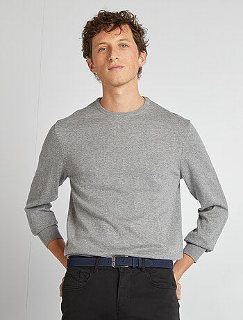 Camisola com gola redonda