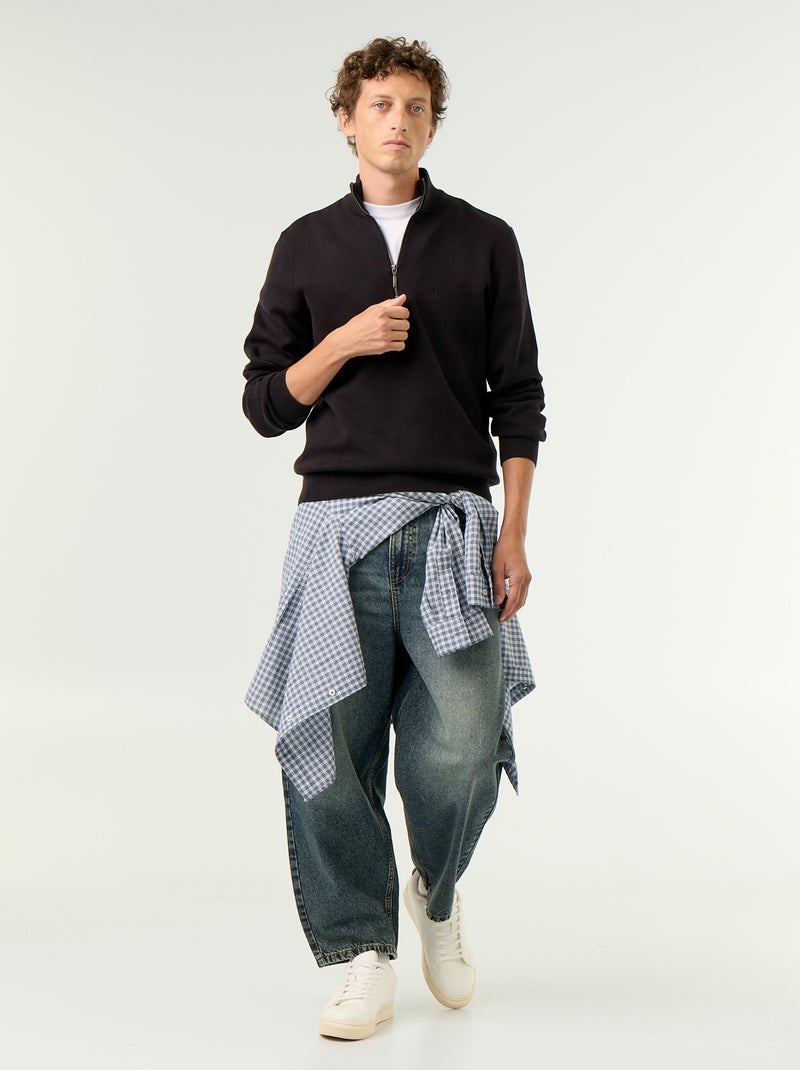 Camisola com gola subida e fecho Preto - Kiabi