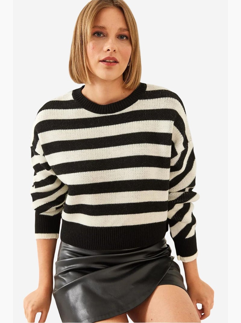 Camisola cropped às riscas oversized lucci Marfim/Preto - Kiabi