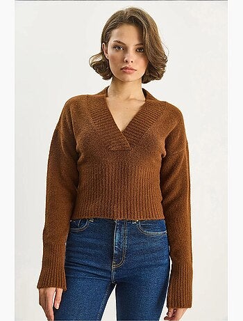 Camisola curta canelada com decote em v slim fit lucci