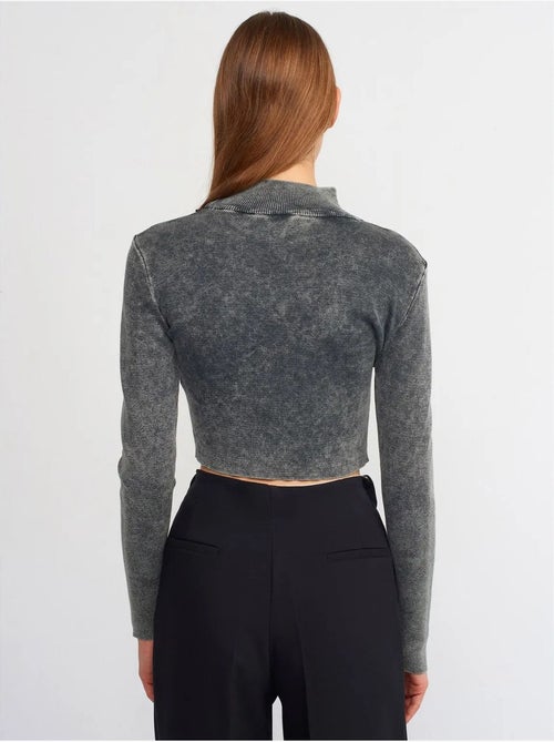 Camisola curta canelada de mulher com meia gola alta dilvin - Kiabi Camisola curta canelada de mulher com meia gola alta dilvin - Kiabi